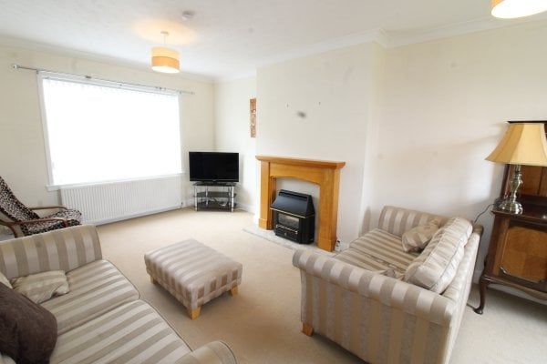 Cypress Avenue, Beith - Photo 1