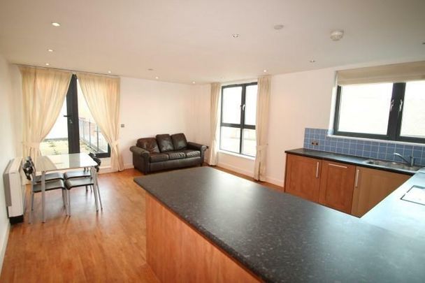 2 bedroom flat to rent - Photo 1