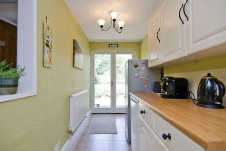 2 bedroom semi-detached house to rent - Photo 3