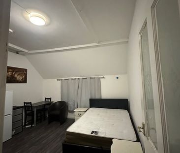 Studio Flat, Church Road, BS5 - Photo 4