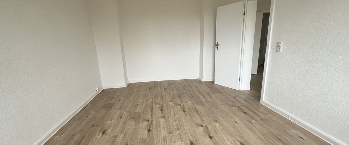 Frisch saniert in bester Lage – Stilvolle Wohnung mit Balkon - Foto 1