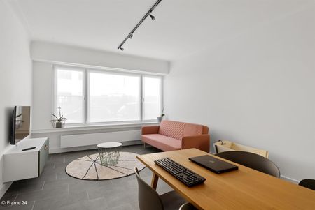 Gelijkvloers appartement met terras en tuin. - Photo 3