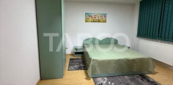 Garsoniera de inchiriat 25 mp utili in Fagaras cu toate taxe - Fotografie 2