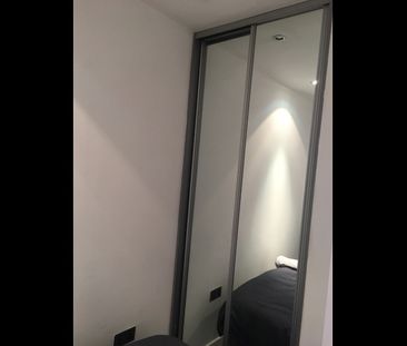 Studio Flat, Wellington Street, LS1 - Photo 5