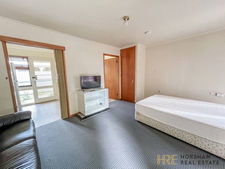 Furnished 1 Bedroom Unit - NEW CARPET - Photo 2