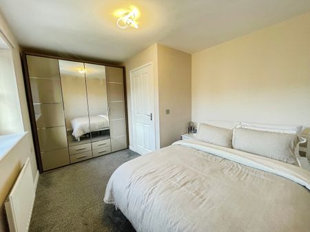 2 bedroom End Terraced House to let - Photo 5