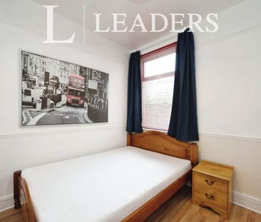 4 bedroom house to rent Guildford Road, PO1 - Photo 3