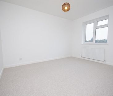 2 bedroom maisonette to rent - Photo 2