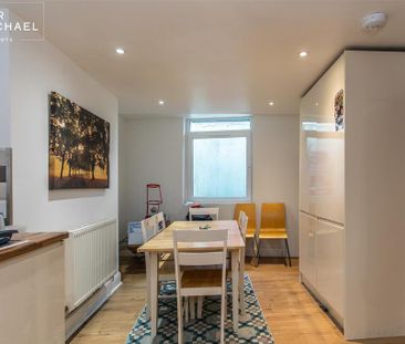 5 bedroom end of terrace house to rent - Photo 5