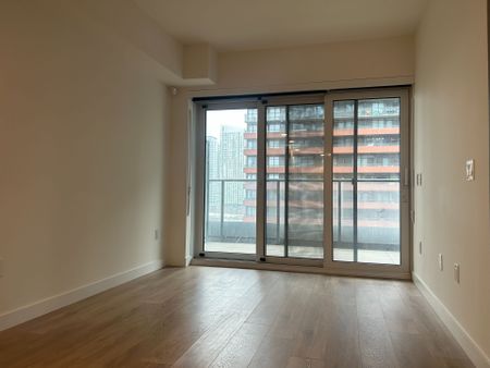 For Lease - 3 Concord Cityplace Way Unit# 1023, Toronto, Ontario - Photo 3