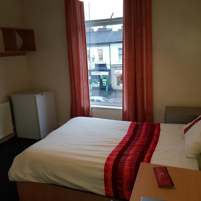6 bedroom flat to rent - Photo 1