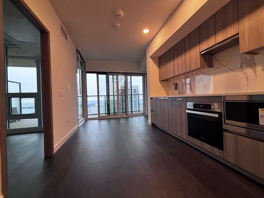 For Lease - 1 Concord Cityplace Way Unit# 4707, Toronto, Ontario - Photo 1
