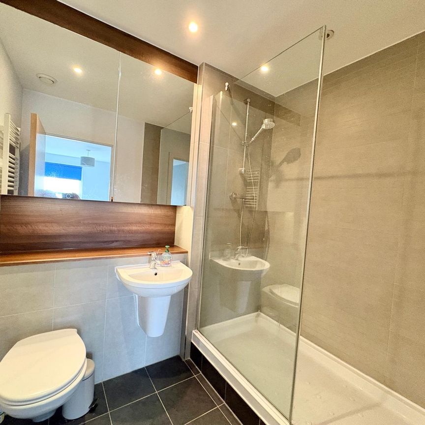 Flagstaff Green, Royal Clarence Yard, Gosport, Hampshire, PO12 - Photo 1