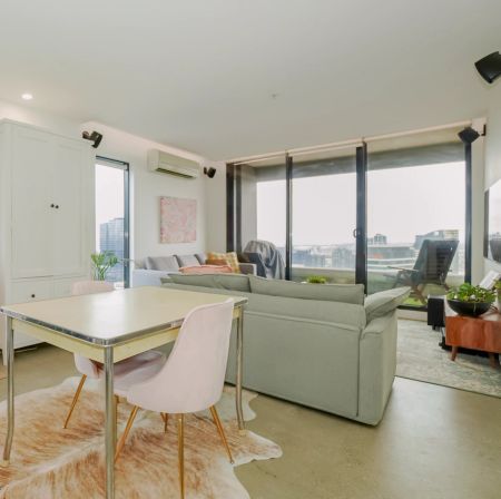 3706/200 Spencer Street, Melbourne - Photo 2