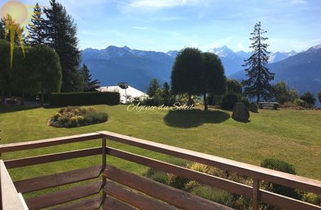 Year-round rental: Very nice 2.5-room apartment with a magnificent view of the Valais Alps - Foto 2