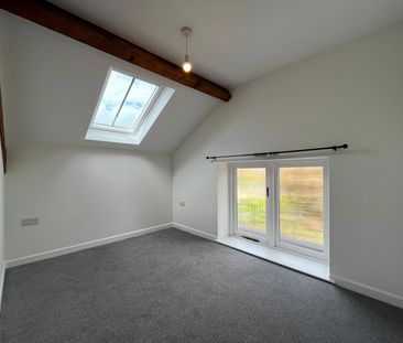 The Old Boys School, Wrockwardine - Photo 2