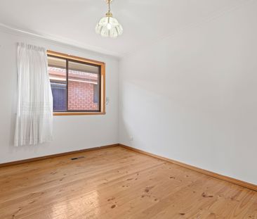 Large Family Home - Photo 6