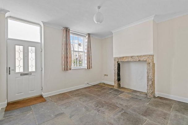 2 bedroom house to rent - Photo 1