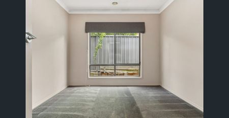 Spacious 4-Bedroom Family Home in Prime Cranbourne North Location - Photo 3