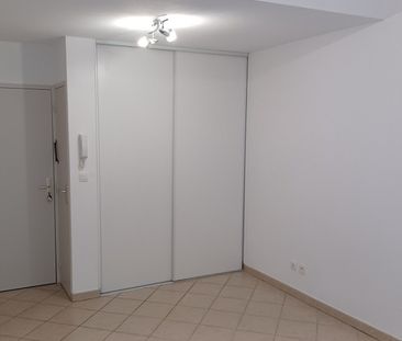 Location Appartement 1 pièce 26m² GRENOBLE 38000 - Photo 2