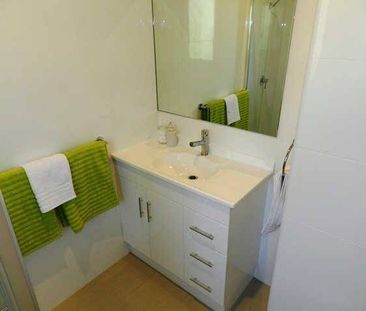 SPACIOUS STUDIO APARTMENT | ALL UTILITIES INCLUDED - WI-FI, GAS, EL... - Photo 3