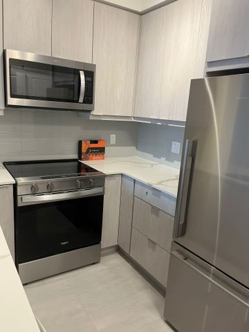 For Lease - 15 Watergarden Drive Unit# 3202, Mississauga, Ontario - Photo 4