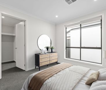 Stunning New 4 Bedroom 2 Living Home - Photo 3