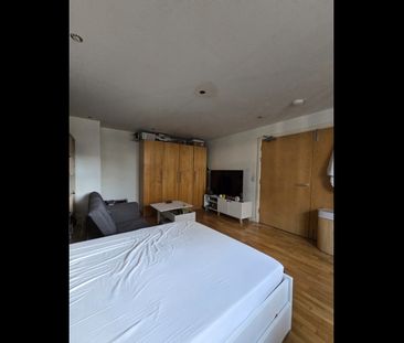 Room in a Shared Flat, Bateman's Row, EC2A - Photo 5