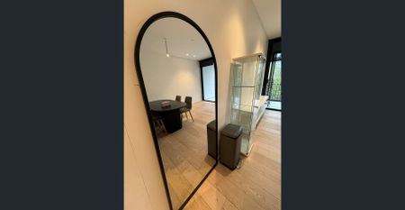 Fully Furnished 1 Bedroom Apartment + Storage Cage -SYD Uni & UTS - Photo 4