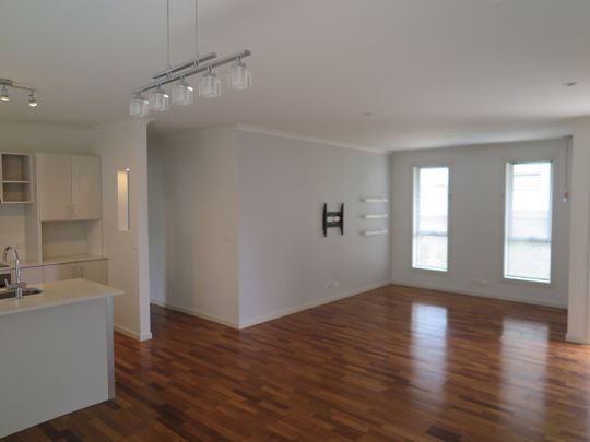 2/38 Kingfisher Street Kingston TAS 7050 Australia - Photo 1