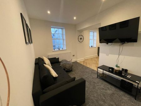 2 Bed Maisonette, Lansdowne Place, BN3 - Photo 2