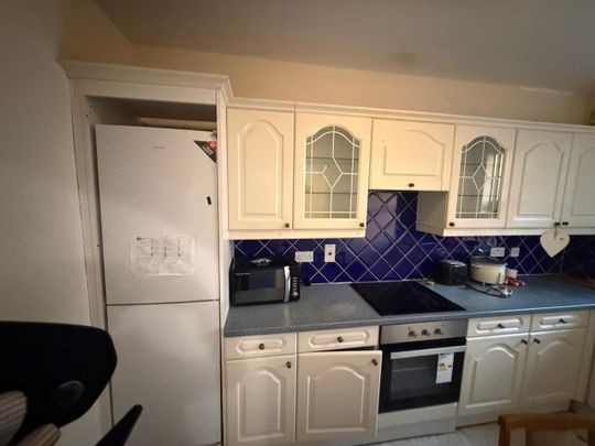 3 Bed Flat, Manor Road, E15 - Photo 1