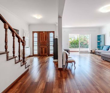 3 bedroom luxury Villa for rent in Cascais e Estoril, Portugal - Photo 1