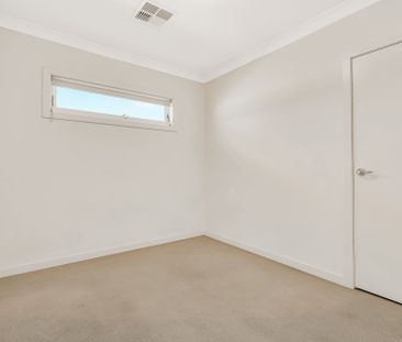 Spacious Modern Low Maintenance Living - Photo 3