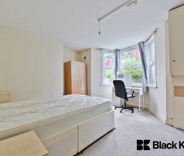 Superbly located larger than average period conversion - Photo 4