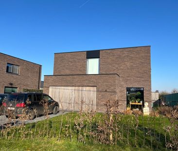 Ruime open woning met 3 slaapkamers, tuin en garage - Photo 2