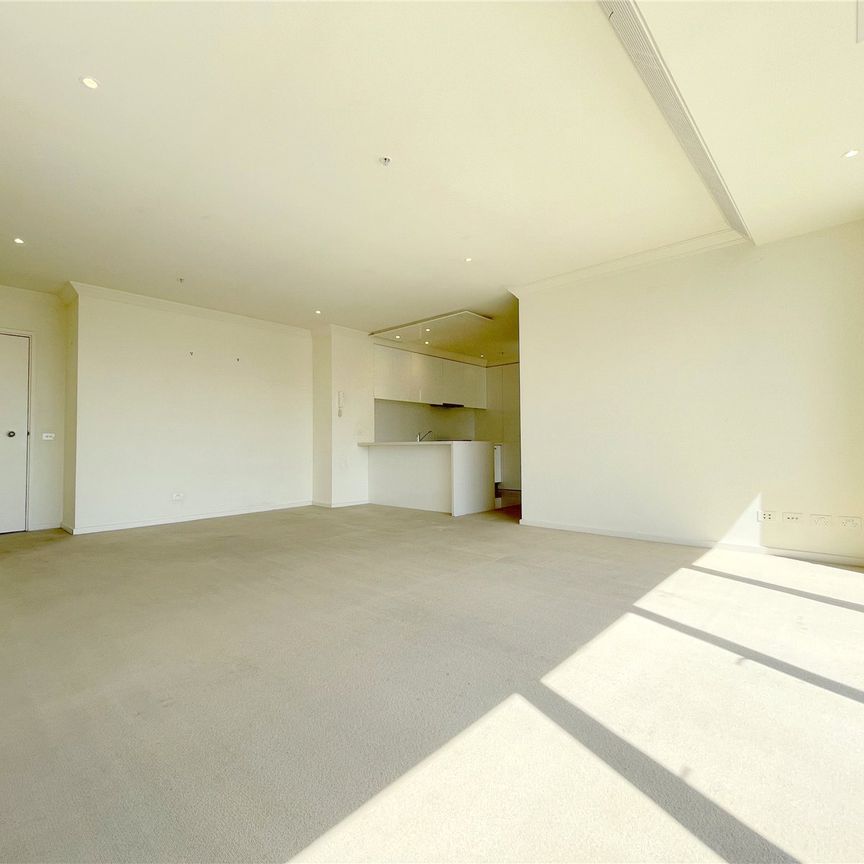 3208/63 Whiteman Street - Photo 1