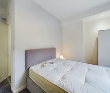 6 bedroom house of multiple occupation to rent - Photo 2