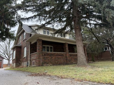 For Lease - 29 Bolton Avenue, Newmarket, Ontario - Photo 5