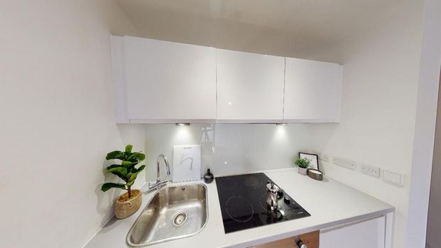 Studio to rent - Photo 1