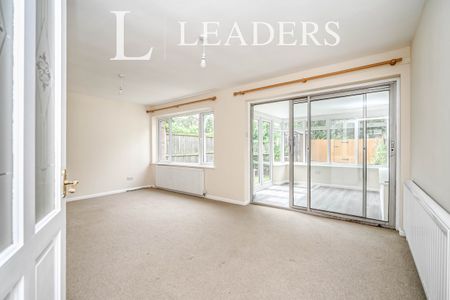 3 bedroom house to rent Grange Gardens, Sharnbrook, Bedford, Bedfordshire, MK44 - Photo 2