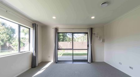 Spacious Family Living in Quiet Cul-de-Sac - Photo 5