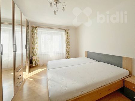 Pronájem bytu 2+1 63 m² - Fotografie 3