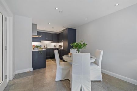 Apt 6, Castlehill Wood, Belfast, BT4 3PJ - Photo 3