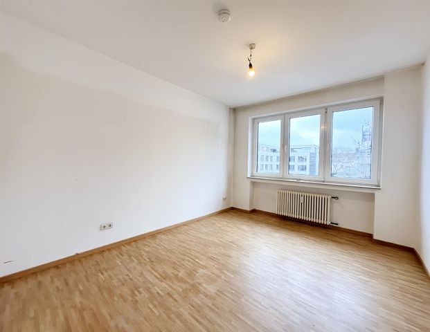SANIERTE 2-ZIMMERWOHNUNG IN DER STADTMITTE ZU MIETEN! - Photo 1