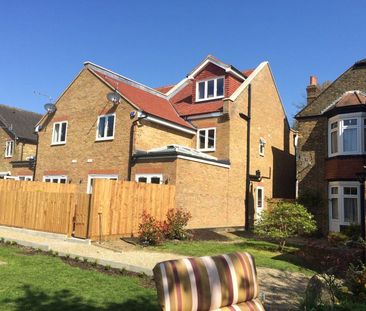 Newly Built Chingford Gem - Photo 1