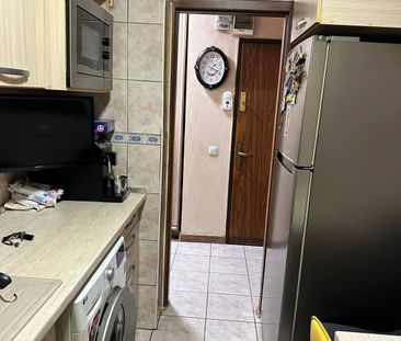 Se închiriază Apartament 2 camere nedecomandat Podul Ros bld Tutora - Photo 4