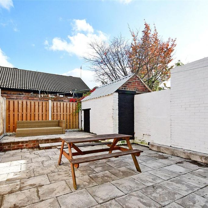 4 bedroom house to rent - Photo 1