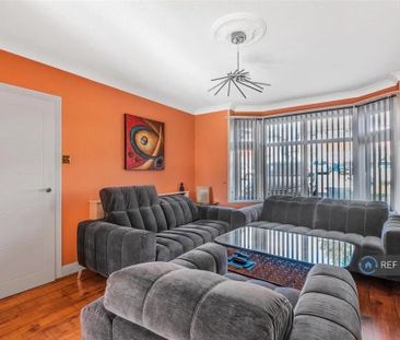 4 bedroom semi-detached house to rent - Photo 1