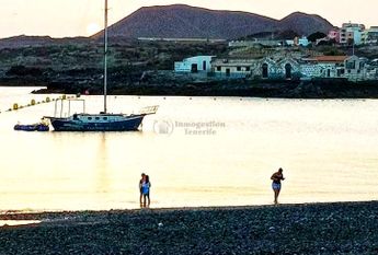 For Rental: 2-Bedroom Semi-Detached House in Las Rosas